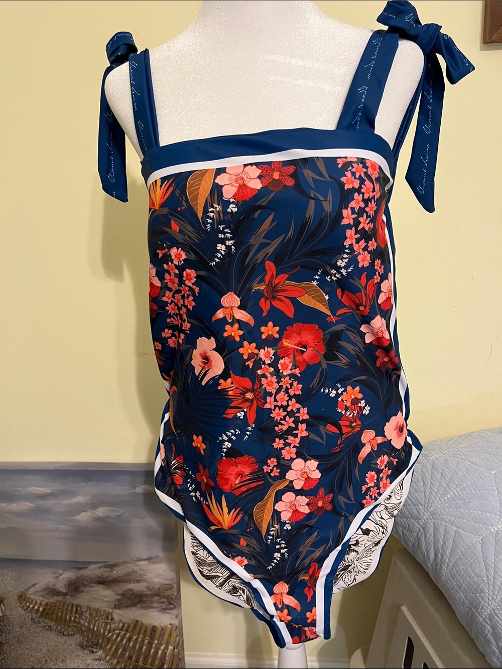 NWT SKAYS Wimen’s XL ( runs a little small) Reversible One-Piece Swimsuit.